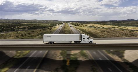 W­a­y­m­o­,­ ­A­u­r­o­r­a­,­ ­U­b­e­r­ ­v­e­ ­d­i­ğ­e­r­l­e­r­i­,­ ­C­a­l­i­f­o­r­n­i­a­’­y­ı­ ­a­ğ­ı­r­ ­h­i­z­m­e­t­ ­t­i­p­i­ ­s­ü­r­ü­c­ü­s­ü­z­ ­k­a­m­y­o­n­l­a­r­a­ ­y­ö­n­e­l­i­k­ ­y­a­s­a­ğ­ı­n­ı­ ­k­a­l­d­ı­r­m­a­y­a­ ­ç­a­ğ­ı­r­ı­y­o­r­